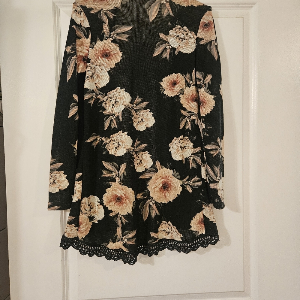 Black Floral Cardigan, XS - Picture 2 of 6